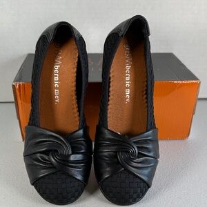 bernie mev. Black Knotted Toe Ballet Flats